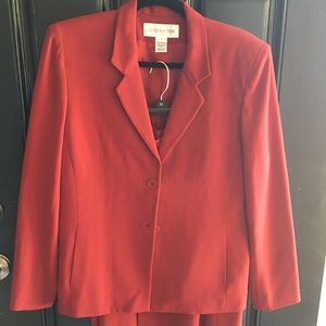 Skirtsuit women’s size 14